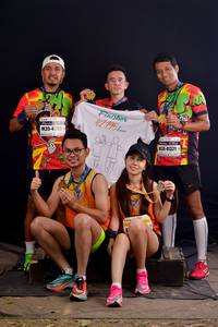 BIB: 42195, 4725, 41321
                            <button type="button" onclick="openModal(9295912)" class="btn btn-primary btn-sm float-right btn-popup" data-toggle="modal" data-target=".modal-high-quality">
                        <i class="fas fa-shopping-cart"></i> Add to Cart
                    </button>
                                            <button type="button" onclick="isThisMe(9295912, true)" class="btn btn-success btn-sm float-right btn-popup btn-isme hidden" data-toggle="tooltip" data-placement="bottom" title="นี่คือรูปของคุณใช่ไหม คลิกที่นี่เพื่อเอาเข้าอัลบั้ม">
                        <i class="fas fa-plus"></i> Add to album
                    </button>
                    <button type="button" onclick="isThisMe(9295912, false)" class="btn btn-warning btn-sm float-right btn-popup btn-isnotme hidden">
                        <i class="fas fa-ban"></i> Remove from album
                    </button>